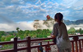 Vang Vieng Hana River View Hotel & Travel